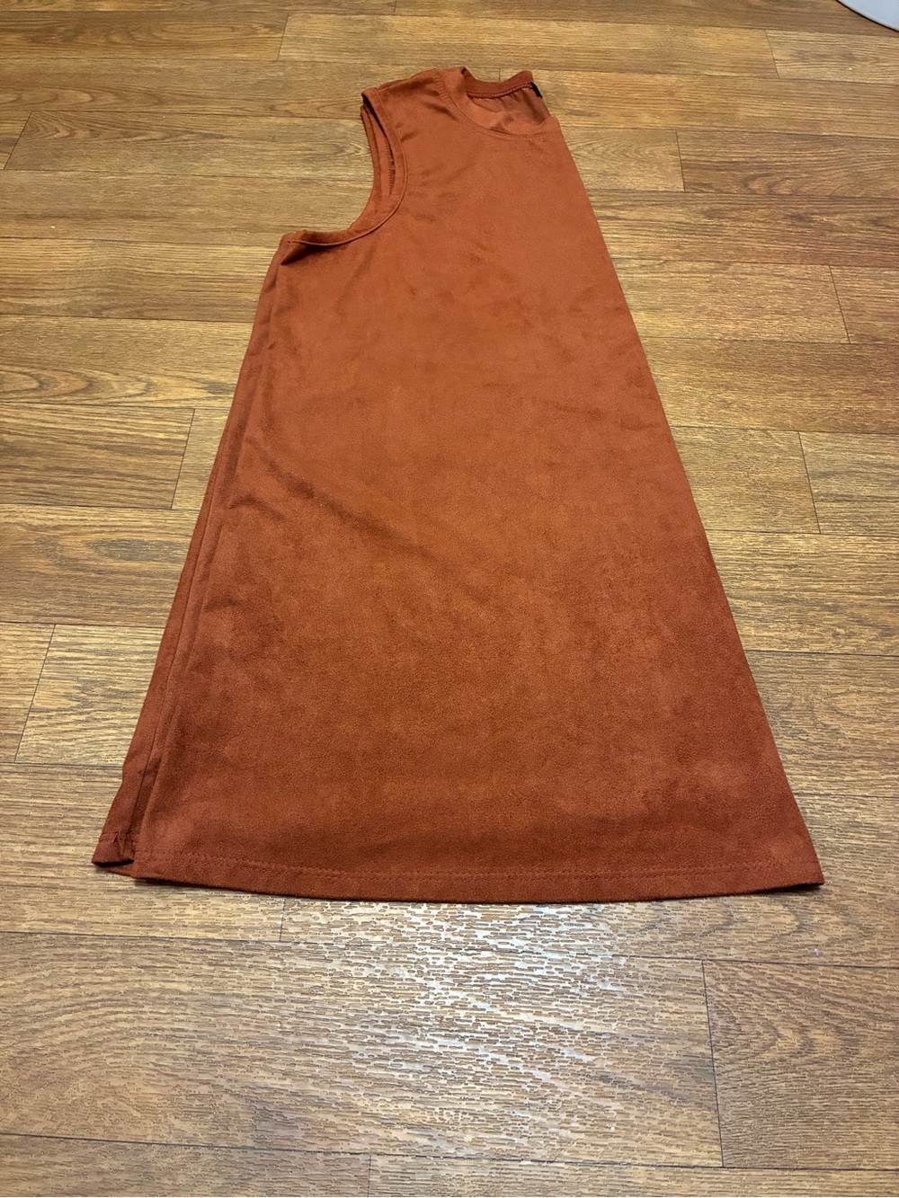 Sleeveless Women’s Alyx Suede-Look Rust Tank Top Size Petite Large - Picture 2 of 8